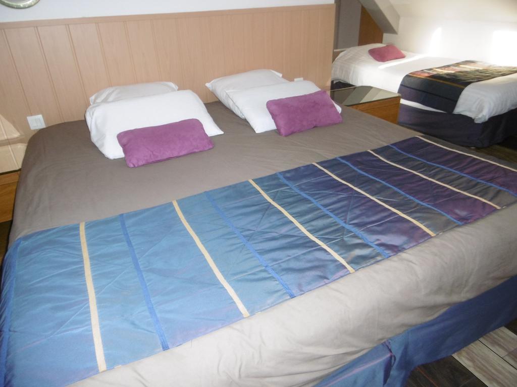 Hotel De L'Arrivee Guingamp Eksteriør bilde